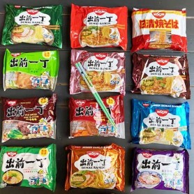 12 pacchetti di misti ramen NISSIN + OMAGGIO