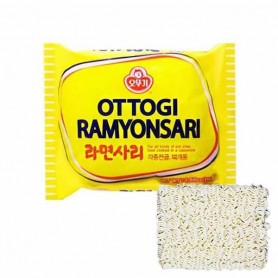 Ottogi Ramen Coreano senza condimento. Ramen sari 110g